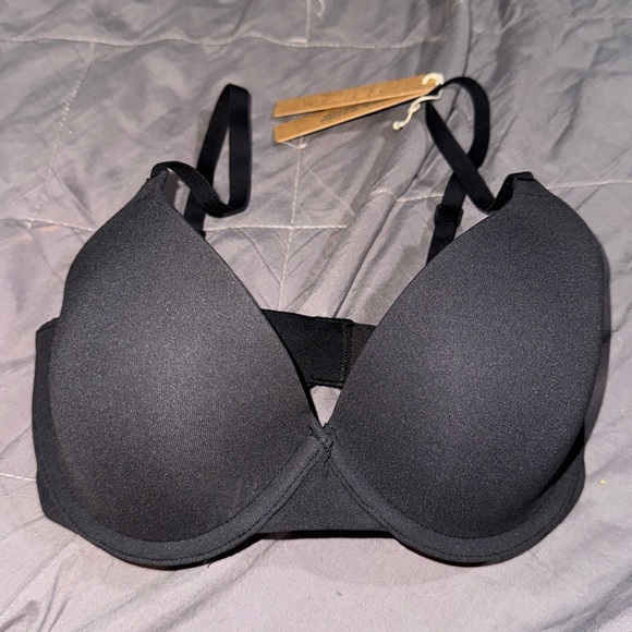 SKIMS Other - SKIMS BRA 'ONYX' 30D